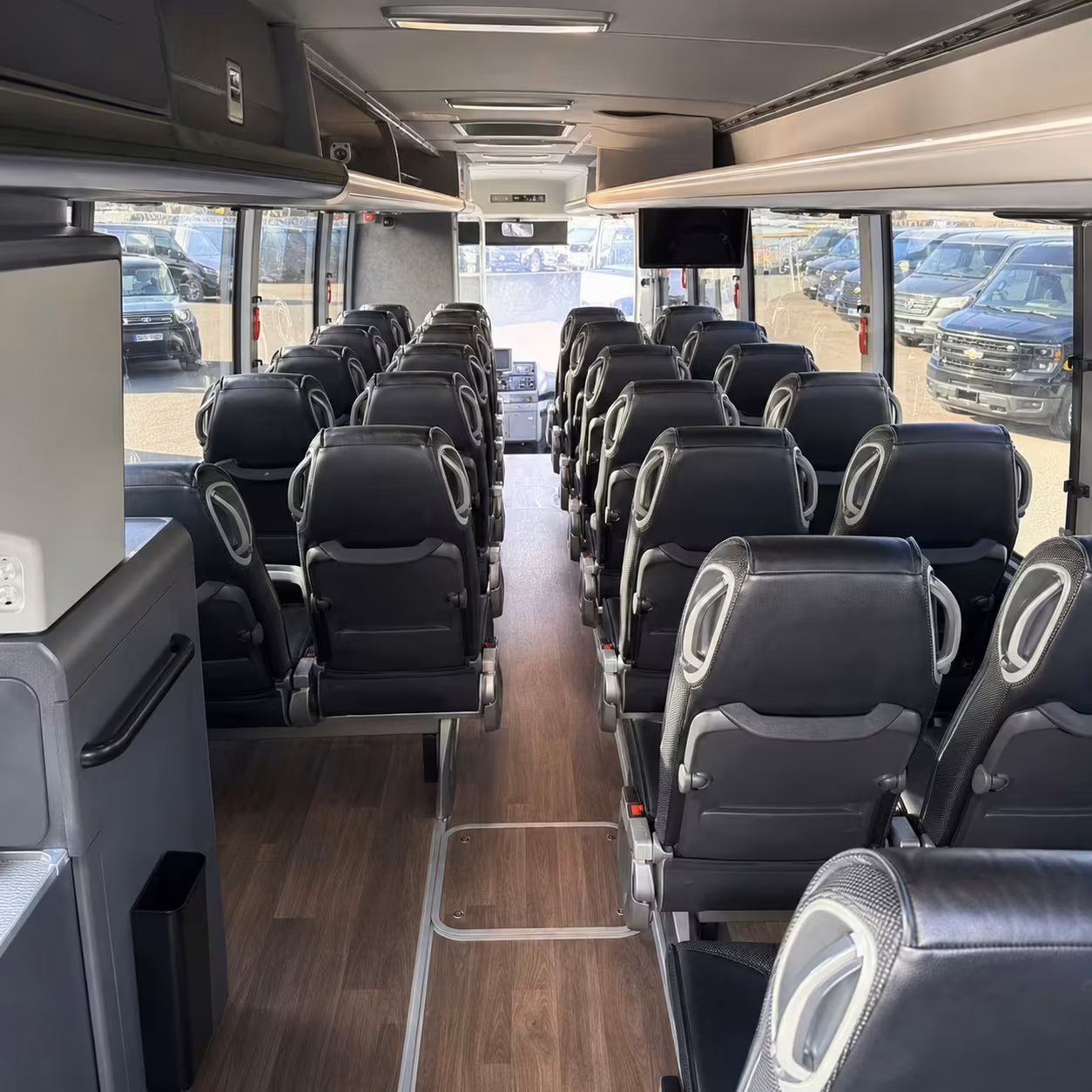 stamford charter bus rentals to tweed bradley and jfk airports