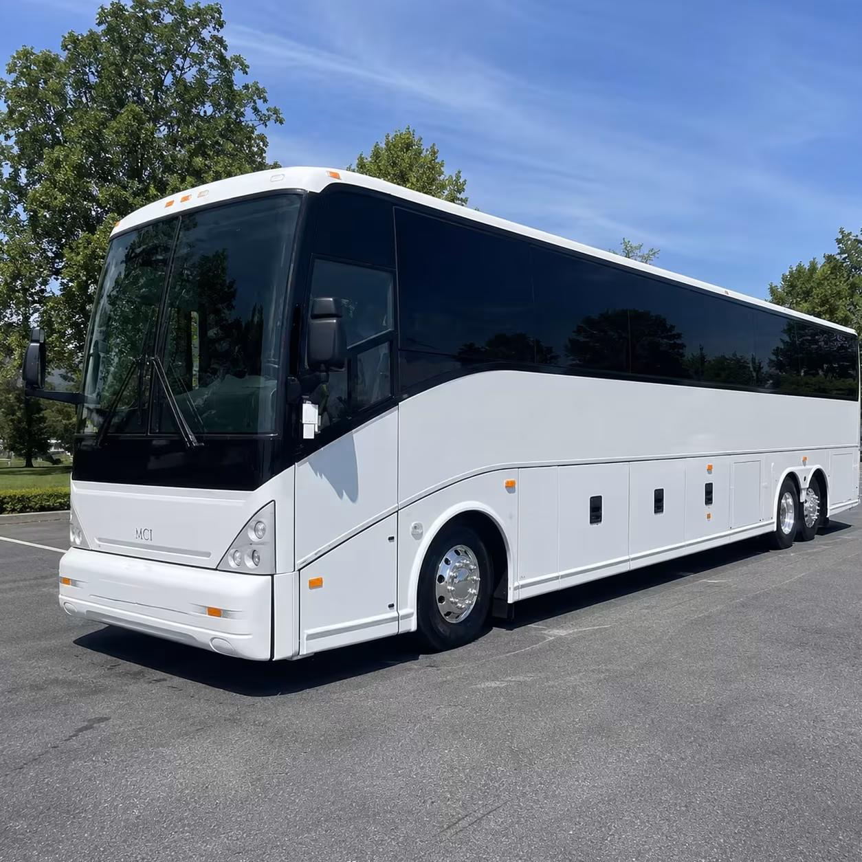 stamford hotel shuttle buses for arriving airport groups