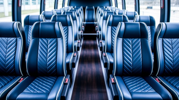 stamford 15 passenger minibus rental